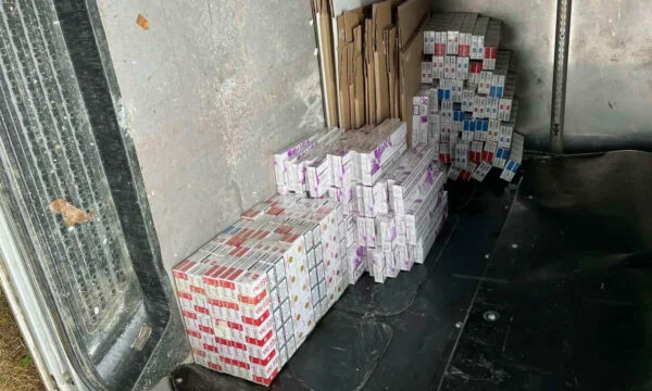 Serbia's police say they have captured 4 thousand packs of Kosovo's banners on their territory