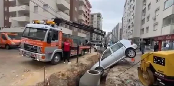 Car falls into a pit in Fushe Kosovo, works were under way