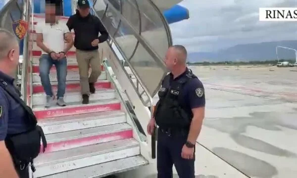 Tué et brûlé le corps d'une personne à Kruje, Agron Tufa extradée d'Italie vers l'Albanie