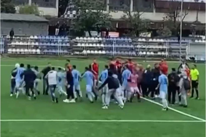 Scandales : Une fois de plus, cinq footballeurs se retrouvent à l'hôpital.