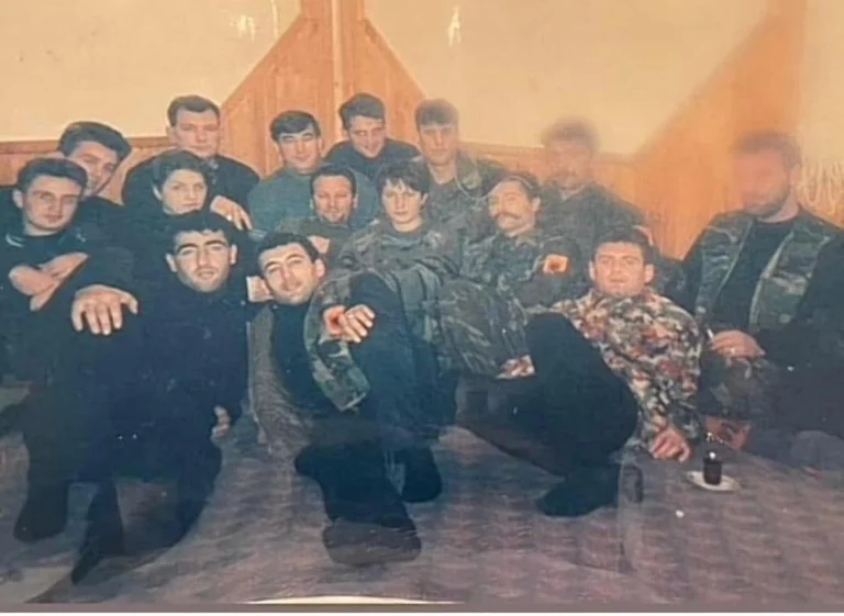 Lahi Brahimaj rappelle l'action de l'UCK 911 du 11 septembre 1997, lorsque 11 postes de police ont été attaqués simultanément