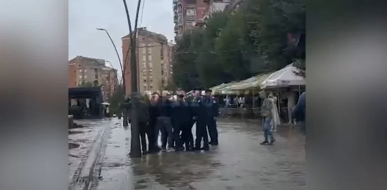 Policía de Kosovo arrestan a político serbio en el norte después de batir a Kurti