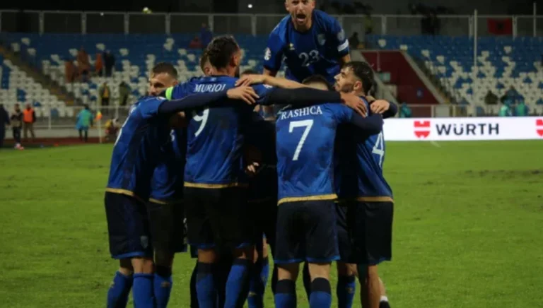 Formaciones oficiales: Chipre Kosova