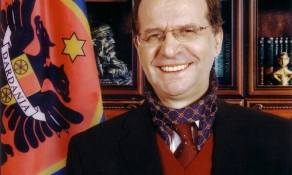 September des ehemaligen Präsidenten Rugova enthüllt heute in Podujevo