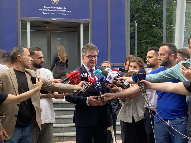 Lajcak sagt nicht das Datum: Wir haben auf einem Treffen vereinbart...