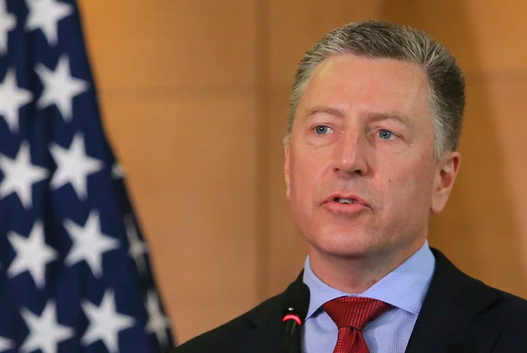 Ex embajador de Estados Unidos en la OTAN: West está empoderando a Vuciqi, tratando de convertir a Serbia en una Rusia balcánica