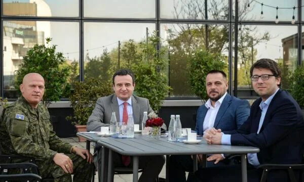 Kurti collects on the balconies of the Jasharin government, Macedonia and Mtrarate: Discussing Support and Plans