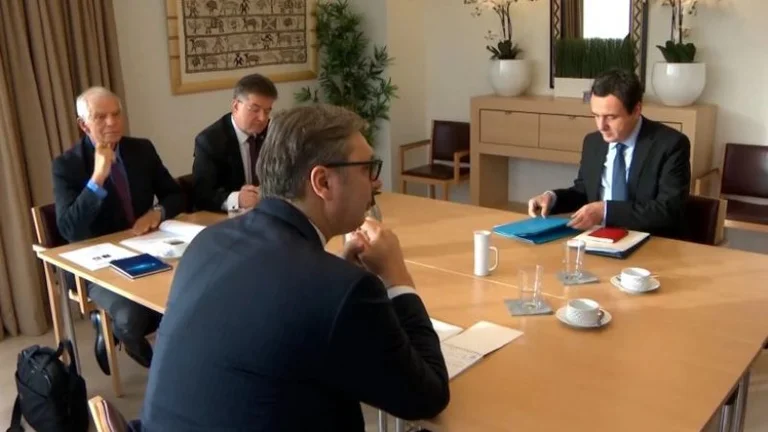 BE konfirmon se Lajçak do të ketë takime të ndara me Kurtin e Vuçiqin në Davos