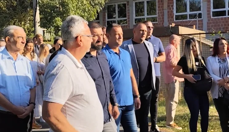 Serbs in the north seek return to closed institutions