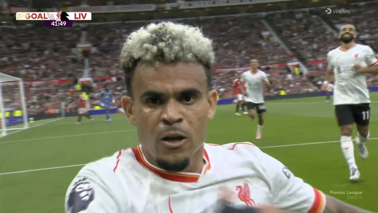 There's a pull-up, Louise Diaz. He's got a good goal again for Manchester United.
