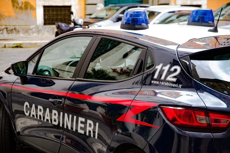 Lourde épreuve en Italie: l'Albanais de 70 ans poignarde plusieurs fois sa belle-fille