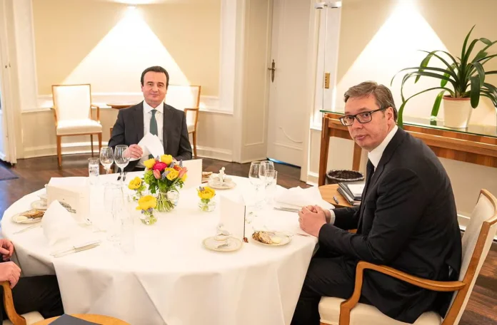 Kurt et Vuchy se rencontrent à cette heure