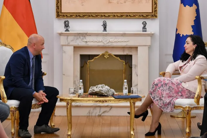 La presidenza per l'incontro di Osman con Sarraz: Sicurezza nel paese e il processo di Berlino