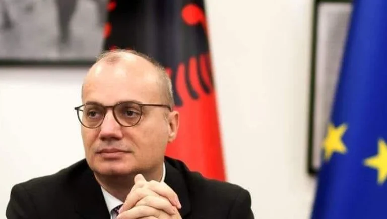 Message du meilleur diplomate albanais Kurt pour le pont Ibër : Tout bon travail est fait en discutant avec ceux qui aiment beaucoup le Kosovo