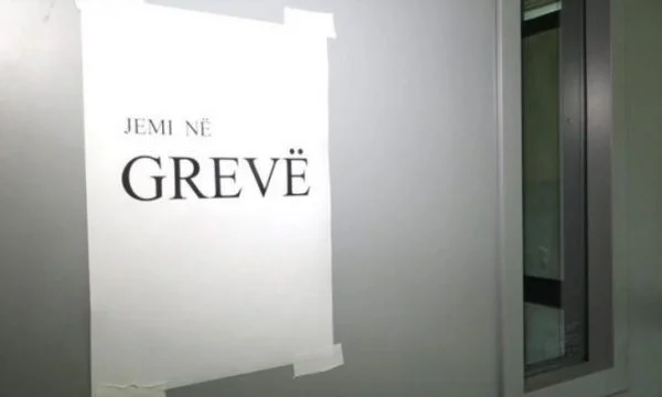 Nesër hyjnë në grevë punëtorët teknik e disa shkollave në Prishtinë