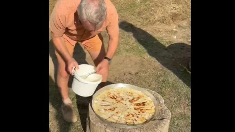 Der deutsche Botschafter steigt auf die Spitze von Djedavica, lernt, wie man “sands das Opfer”