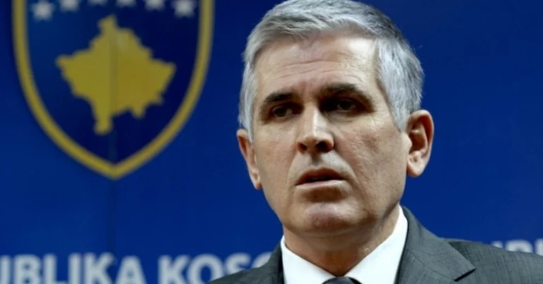 Krasniqi kujton Bajram Rexhepin: Tërë jetën u angazhua për t’i shërbyer qytetarëve dhe atdheut
