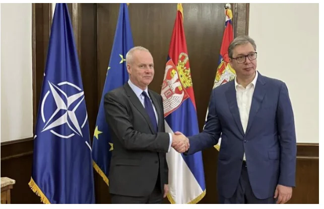 Ruge: NATO pret që Serbia të ndihmojë në sigurimin e llogaridhënies për sulmet në Zveçan e Banjskë