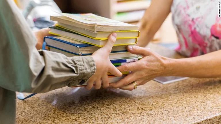 Mbi 81 mijë prindërve iu dalin paratë për libra