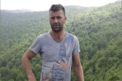 C'est le type qui a perdu la vie dans l'accident mortel de la rue Prizren-Suhareka.