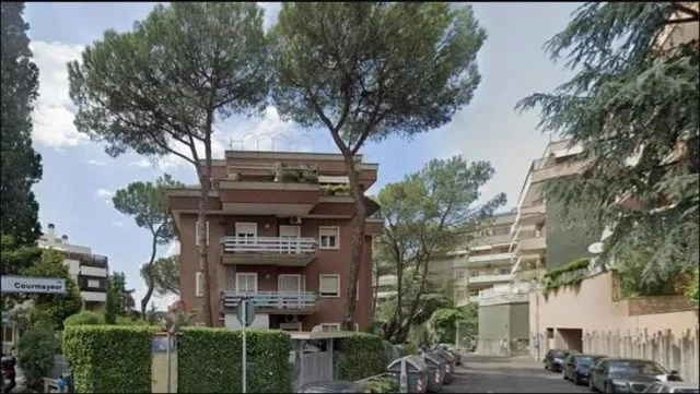 Registrazione degli Albanesi / 4 minuti per rapinare 1m euro in rinomato appartamento del giornalista