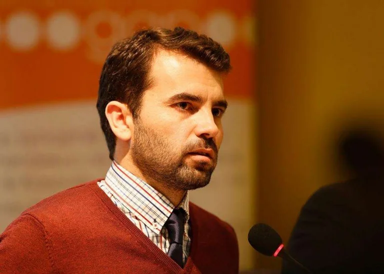 Demi: Babadimri në formë të 100 eurove
