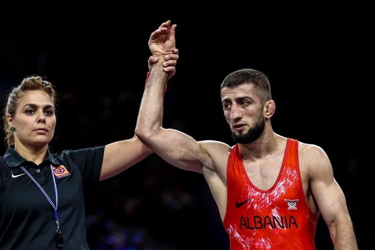 L'Albanie cherche aujourd'hui plus de médailles aux Jeux Olympiques, Iddev se bat pour le bronze