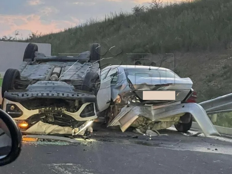 Avvertenza - BAPTIZED per l'incidente tra tre auto nell'autostrada <x0