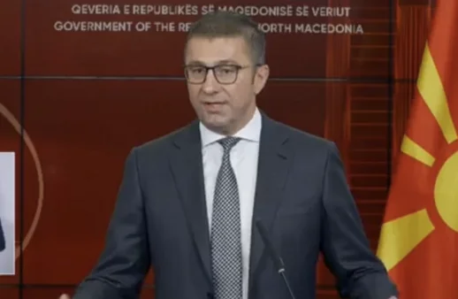 Mickoski für Vjosa Osmani: Es tut mir leid, was passiert ist. Ich würde gerne auf ihren Flughafen in Skopje warten.