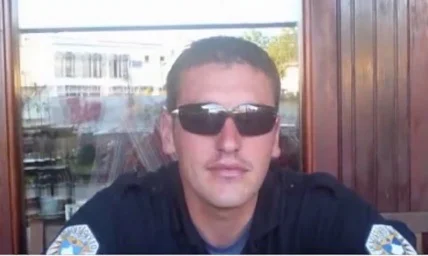Arrestato dopo 15 anni di corsa, la Corte ha stabilito per l'uomo presunto ucciso Triumf Riza