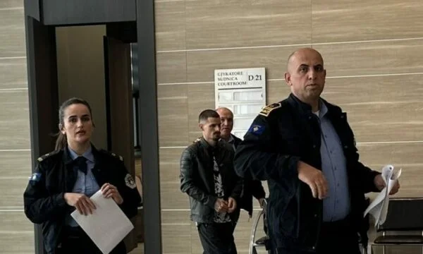 Le tribunal continue la mesure de détention à “Albkings” gestionnaire pendant deux mois