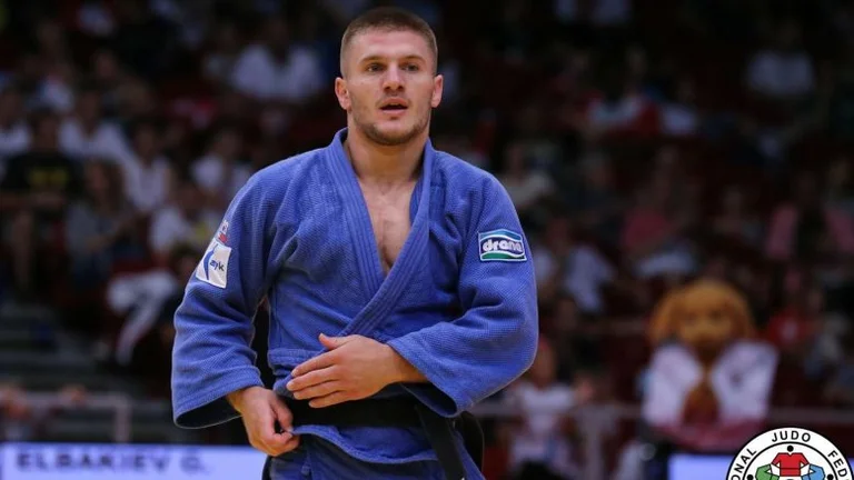 Achille Gjakova réagit après avoir échoué aux Jeux Olympiques