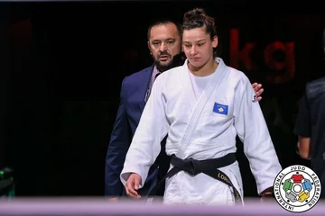 Loriana Kuka geht erste Hürde, setzt die Reise für Olympiade fort