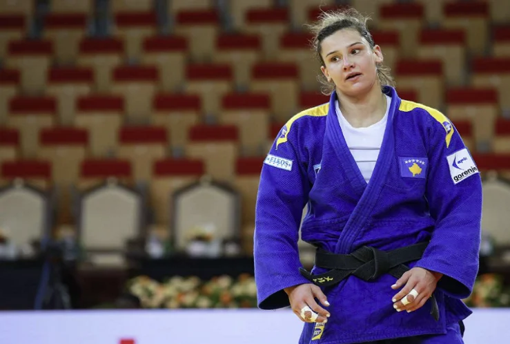 Loriana Stops, Non una medaglia