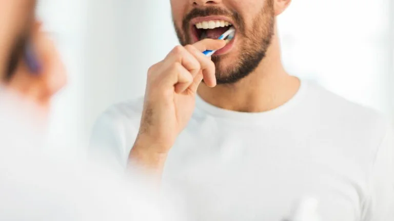 Errores comunes que usted hace al limpiar sus dientes