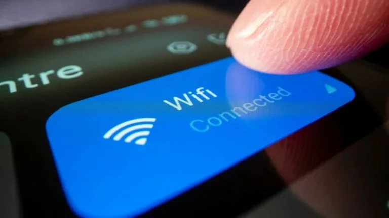 No utilice redes públicas Wi-Fi en París