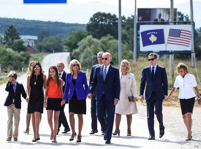 Kosovo con “Posizione specifica