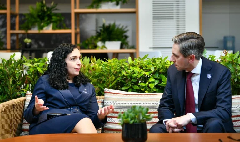 Osman trifft Irlands Premierminister, redet Kosovo Euro-Atlantikreise