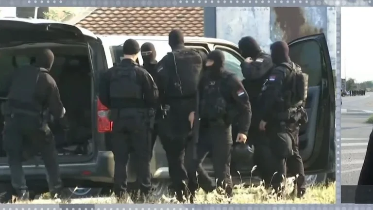 The taxi driver who transported Hayriz says he received 450 euros to take him to Loznica