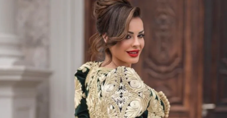 Julie Nura posa en vestido tradicional: ¿Estás listo para bodas?