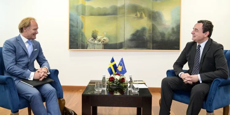 Kurti trifft Schwedens Botschafter, spricht über die NATO-Mitgliedschaft des Kosovo
