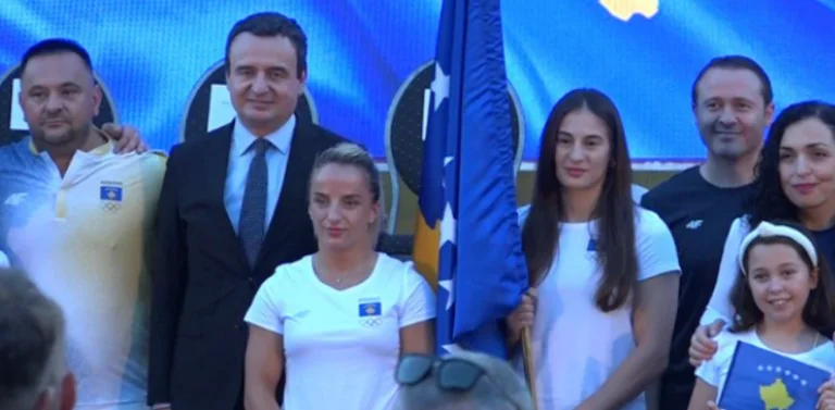 Kurti's Osman deliver the Kosovo flag to the Olympic team for “Paris 2024”