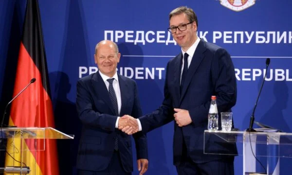 Martens: Scholz planea visitar Serbia, por eso