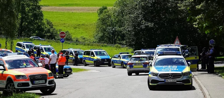 L'attacco nel sud della Germania fa sorgere nuovi dettagli: Il cacciatore ha ucciso due persone, ferito altri due, e finalmente si è ferito