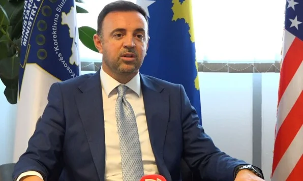 Dos fugitivos dentro de una semana, el director de la prisión detalla Faton Hajriz de Wykan Metaj