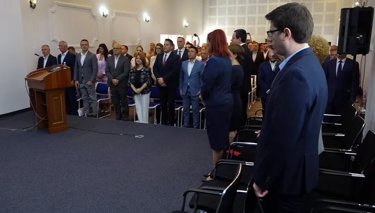 Le Parlement approuve la déclaration commémorant le massacre de Srebrenica