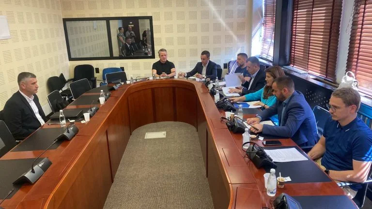 AKI general inspector reports closed doors in Commission