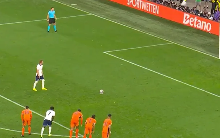 England doesn't give up easily, they even the numbers from the white dot