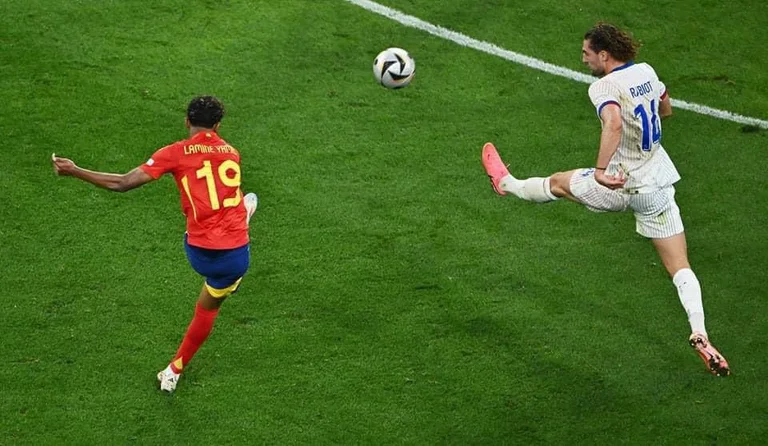 España en las finales, Francia de Mbarpe en casa