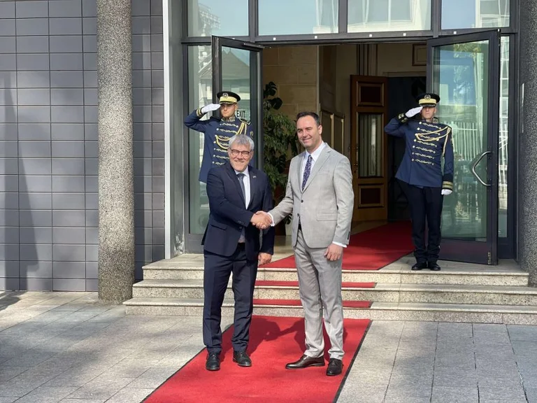 Konjufca acoge al presidente del Consejo Nacional Suizo en la reunión